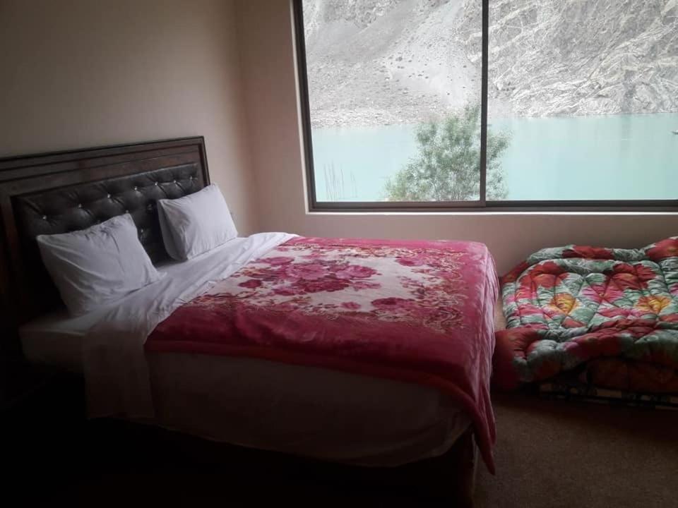 Eden Lake View Hotel Karimabad  Ngoại thất bức ảnh